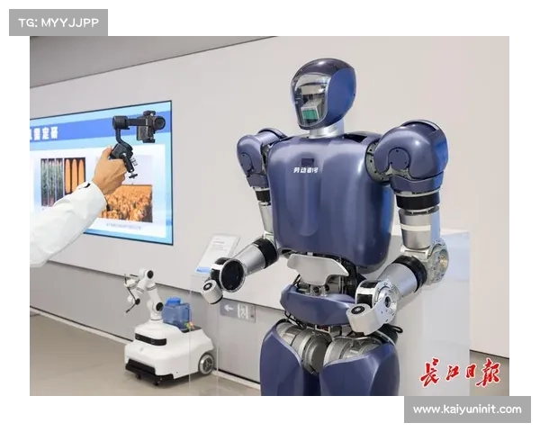 5G-A人形机器人亮相,低空飞行器参与火炬传递 5G-A人形机器人亮相,低空飞行器参与火炬传递